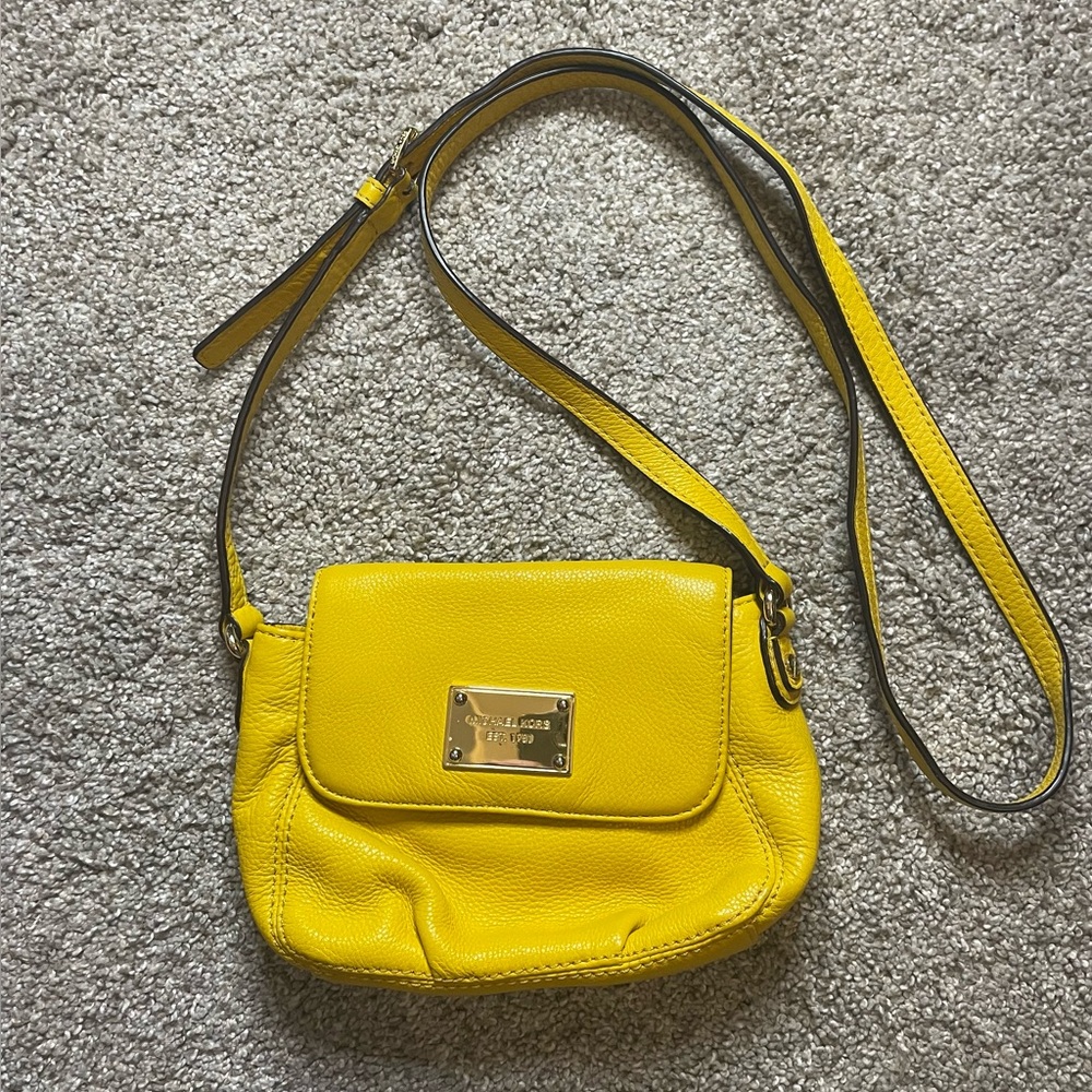 Michael Kors - Small Yellow Leather Crossbody Bag